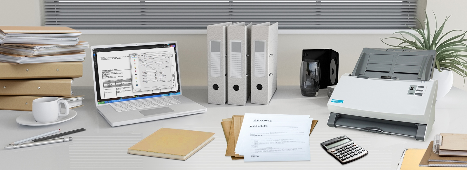 SmartOffice PT600 đặt trên bàn làm việc với máy tính xách tay, tài liệu và văn phòng phẩm, làm nổi bật thiết kế nhỏ gọn và chuyên nghiệp.