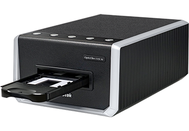 Plustek（プラステック）のフィルムスキャナー「OpticFilm 9000i Ai」と「OpticFilm 135i Ai」。高解像度スキャンと正確な色再現で、35mm フィルムやスライドを高品質にデジタル化。9000i Ai は新発売モデル、価格は79,800円（税込）、135i Ai は119,999円（税込）で販売中。